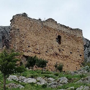 Isnello Castle