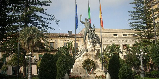 Piazza Garibaldi ad Acireale