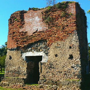 Red Tower in Fiumefreddo di Sicilia
