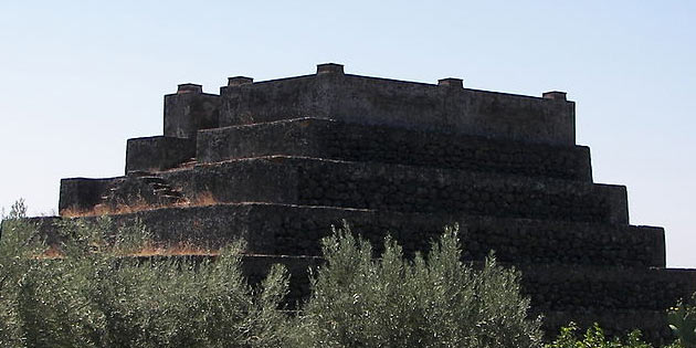 piramidi-etna